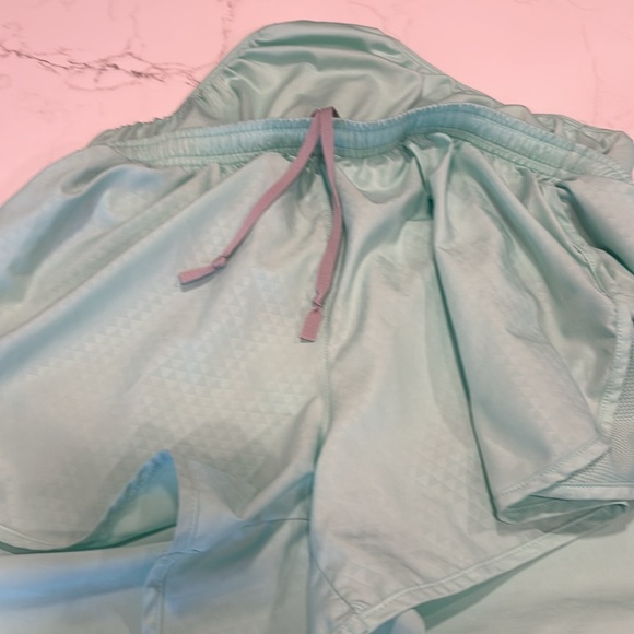 Nike Women’s Running shorts - Picture 4 of 7